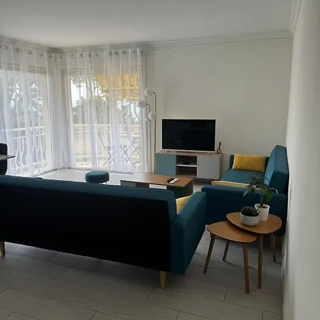 アパート 3-room With Sea View In カンヌ